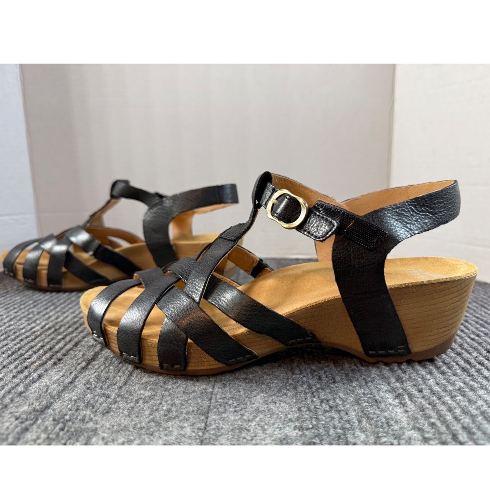 Dansko Black Leather T-Strap Wedge Sandals Wood Grain Heel Womens 40